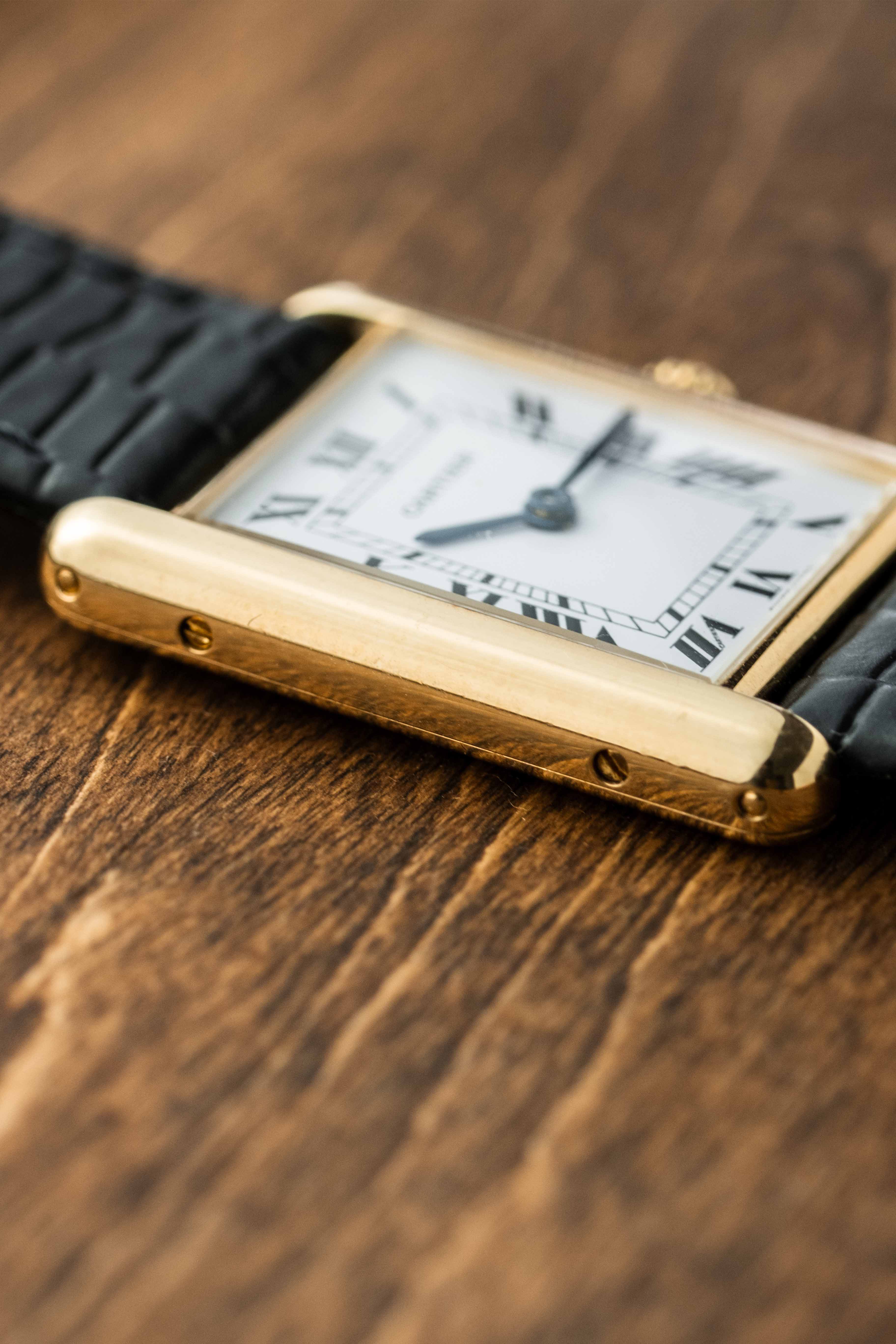 Cartier Tank Louis Ref. 81052 '18k Yellow Gold' 2000’s