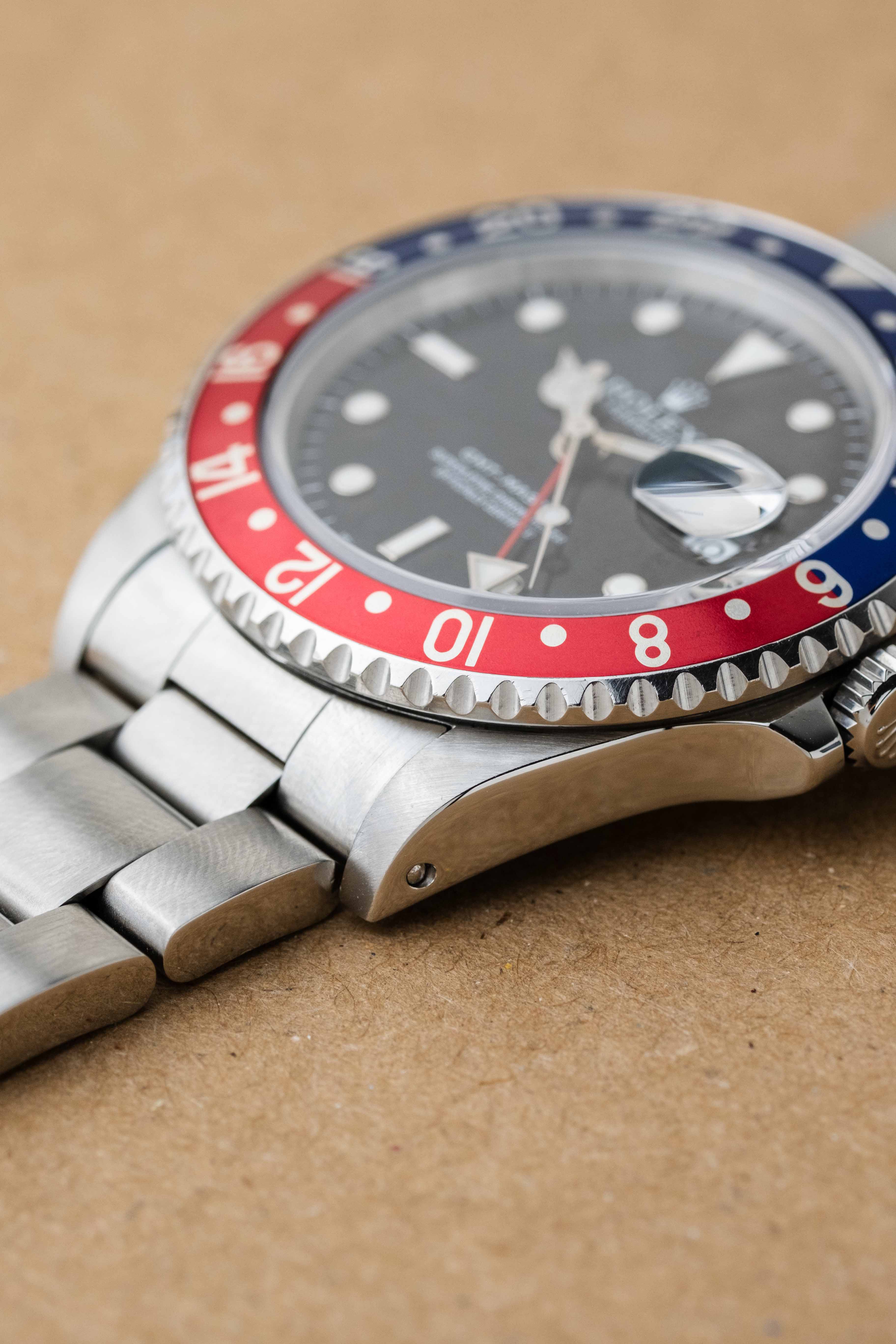Rolex GMT-Master 'Pepsi' Ref. 16700 1995 w/ Box & Service Card