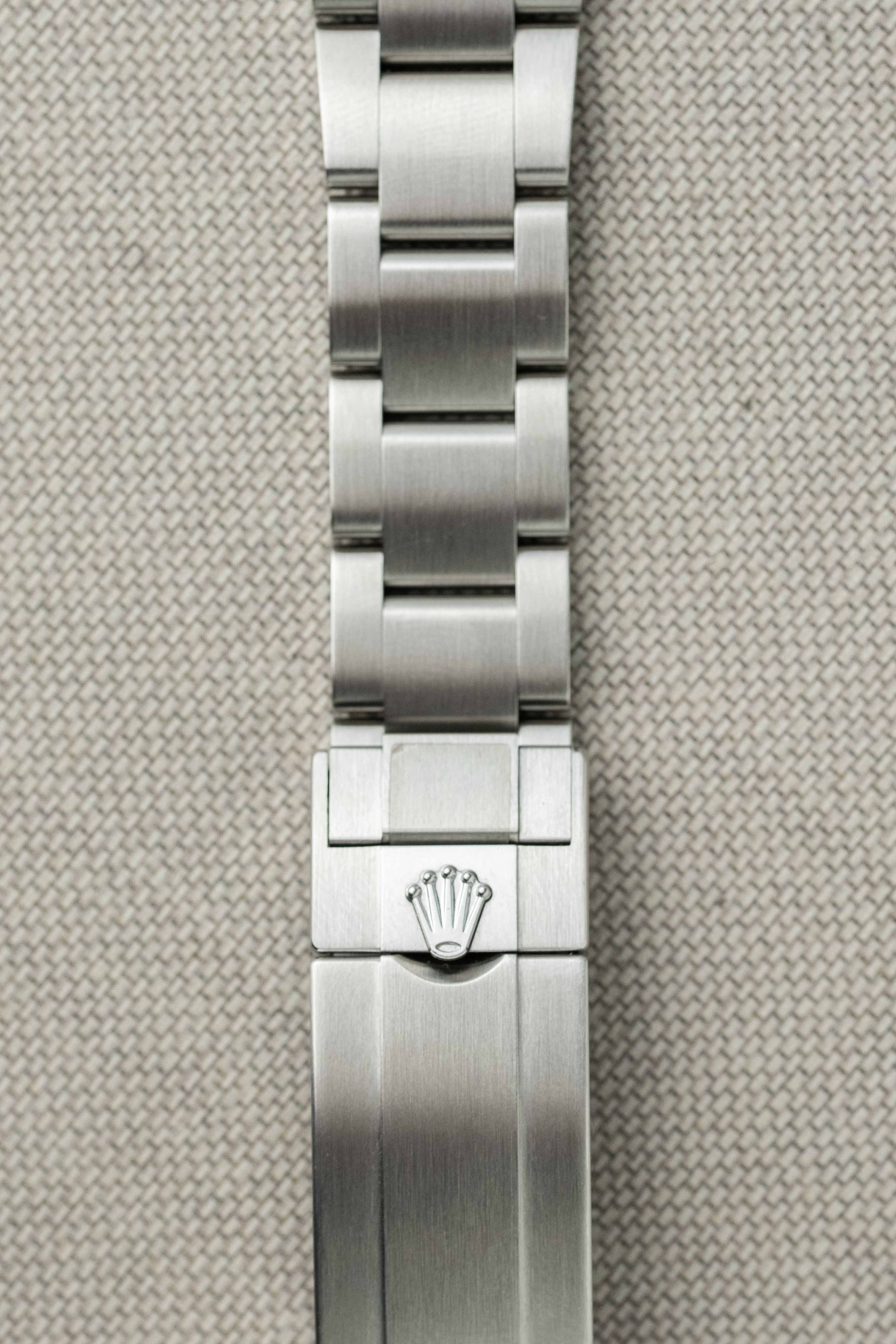 Rolex Explorer I Ref. 124270 2022 w/ Box & Papers