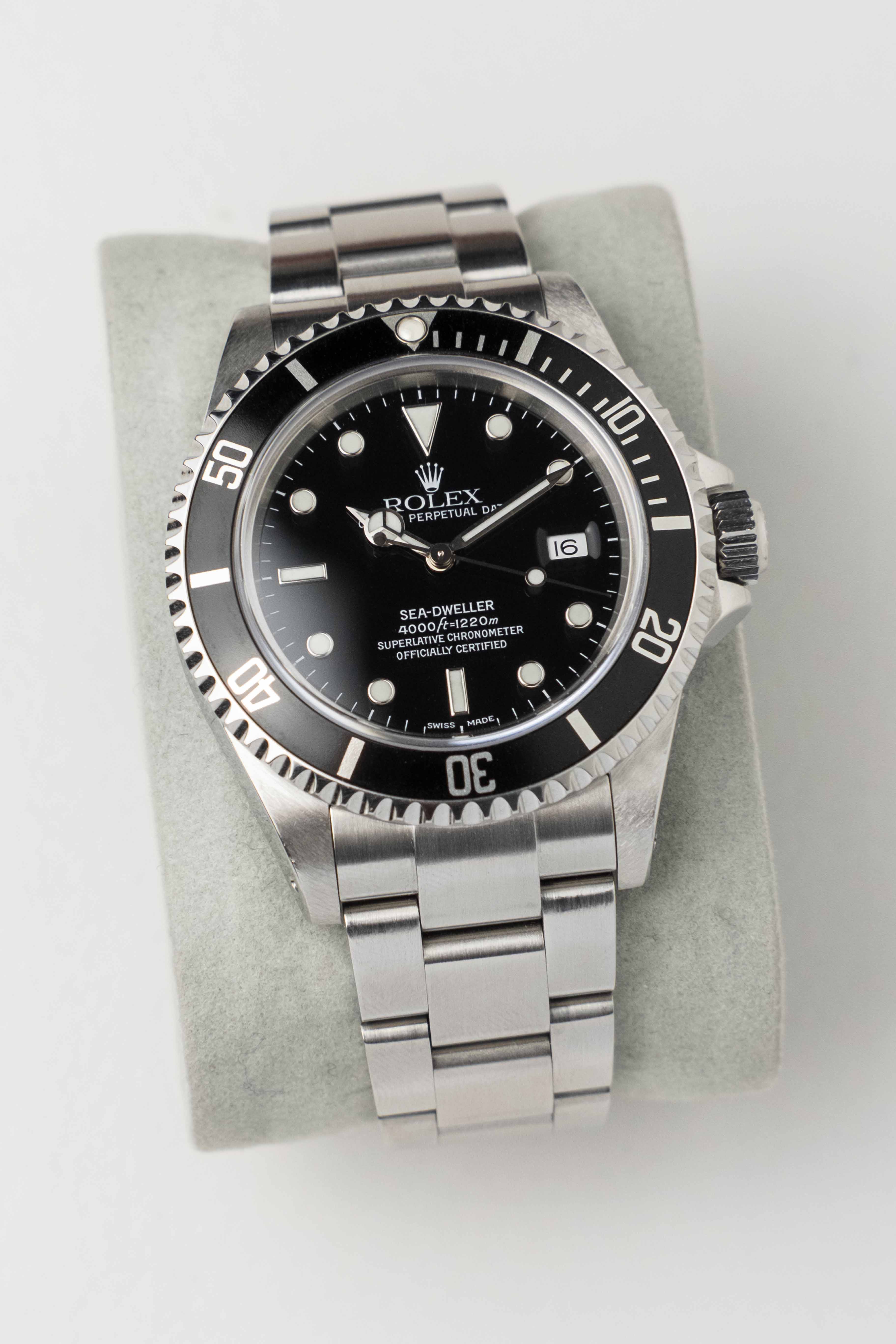 Rolex Sea-Dweller Ref. 16600 1999 w/ Box