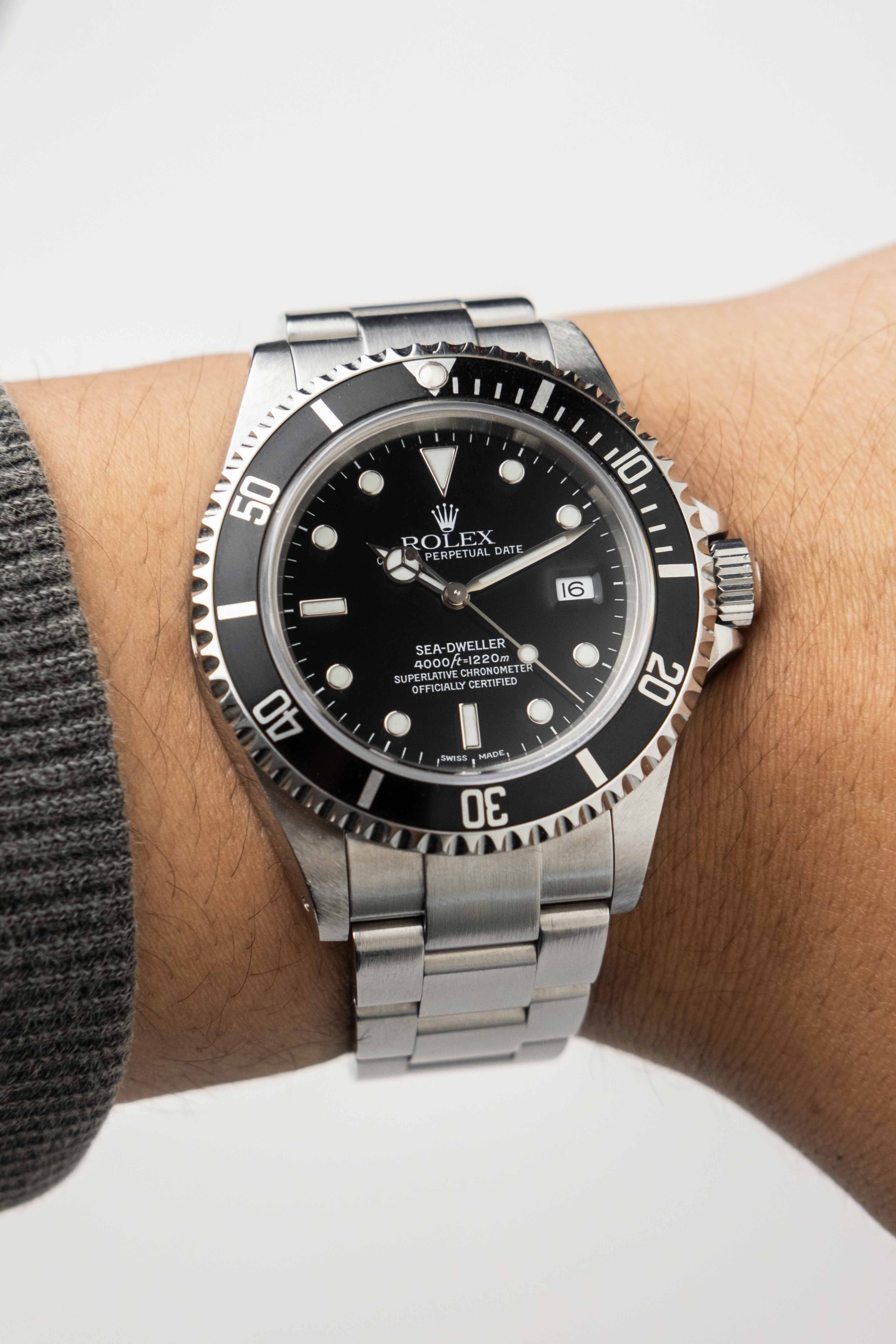 Rolex Sea-Dweller Ref. 16600 1999 w/ Box