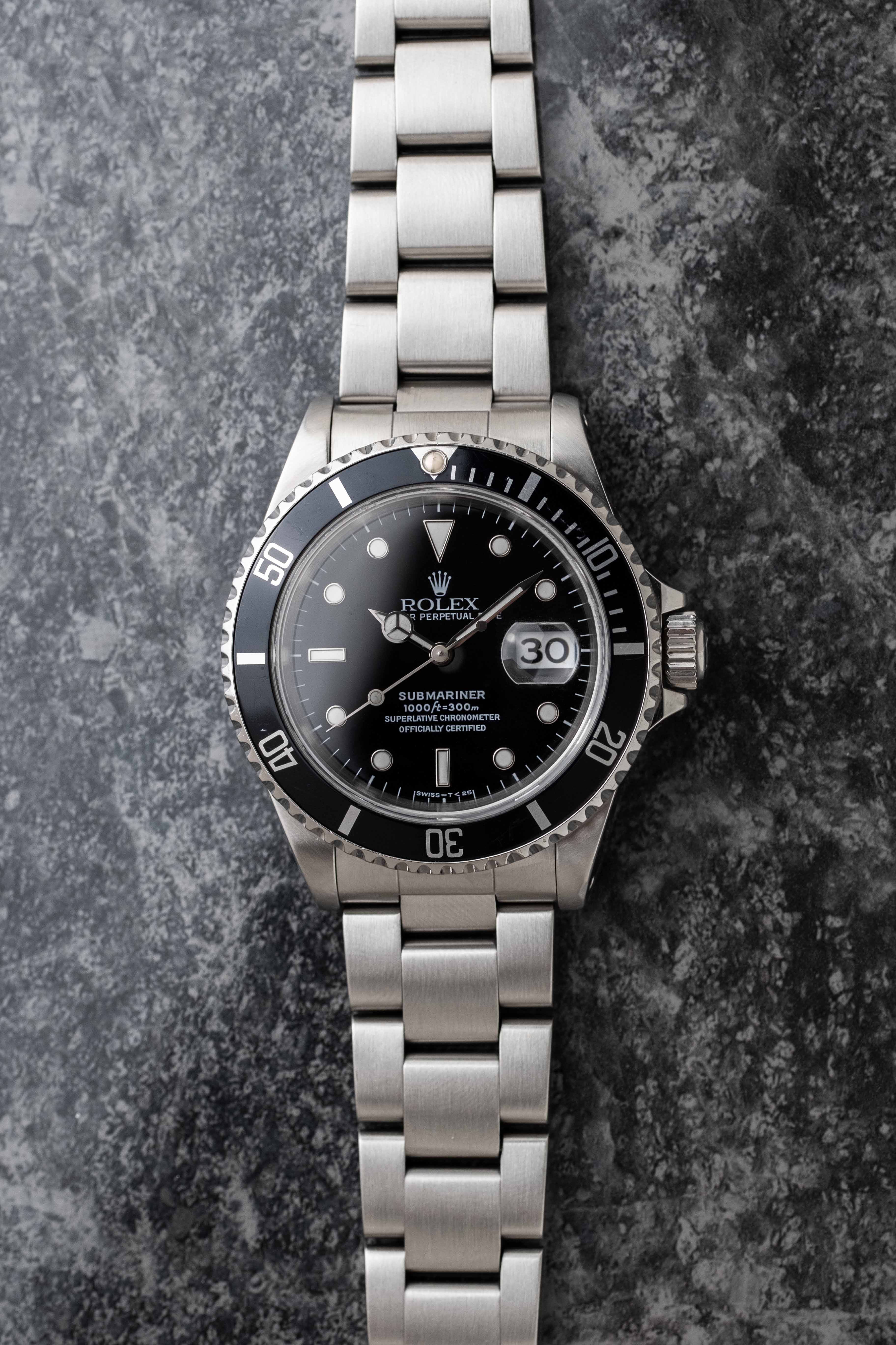 Rolex Submariner Ref. 16610 Date 1996 w/ Box & Papers