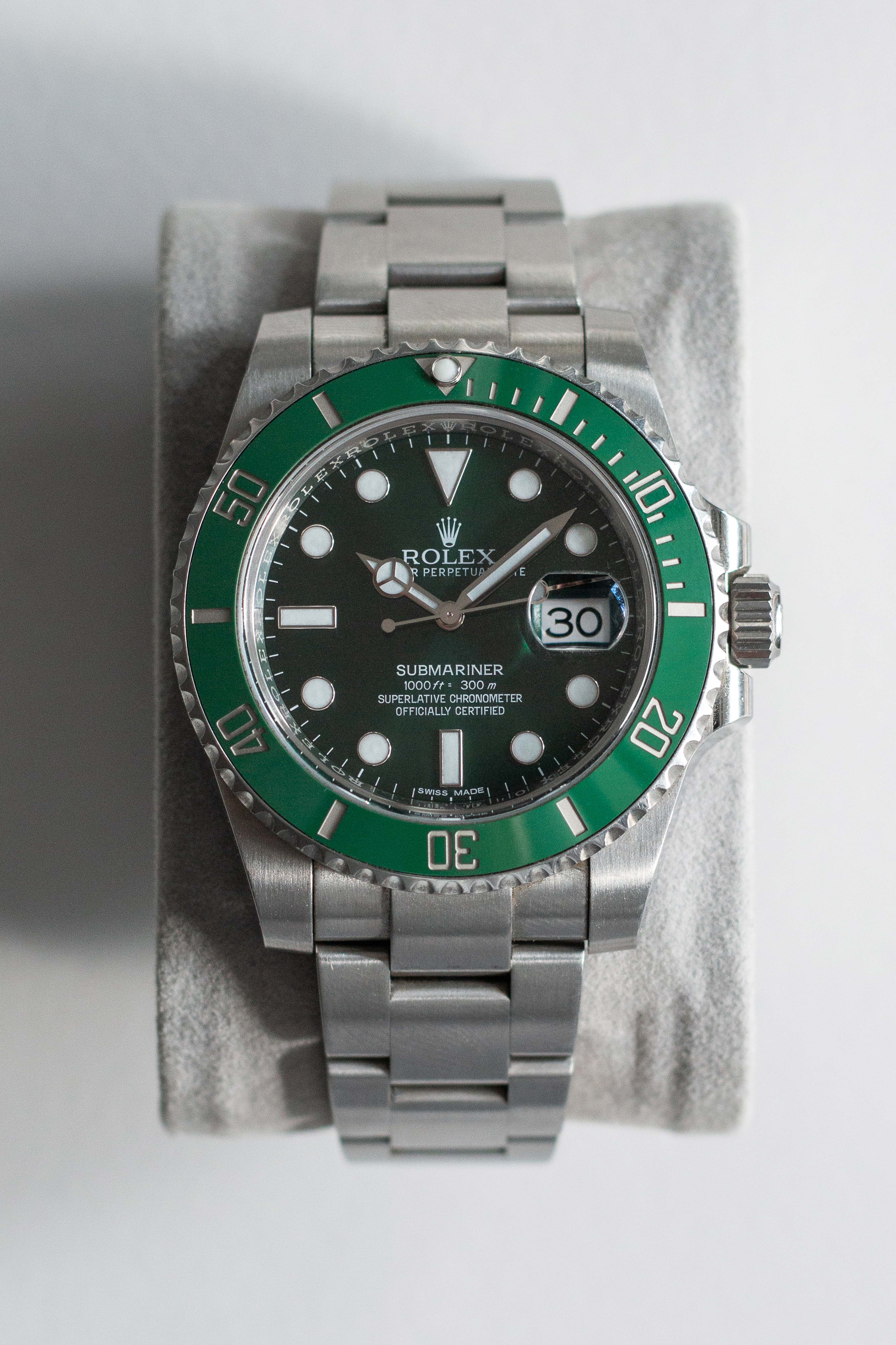Rolex Submariner 'Hulk' Ref. 116610LV Date 2016 w/ Box & Papers