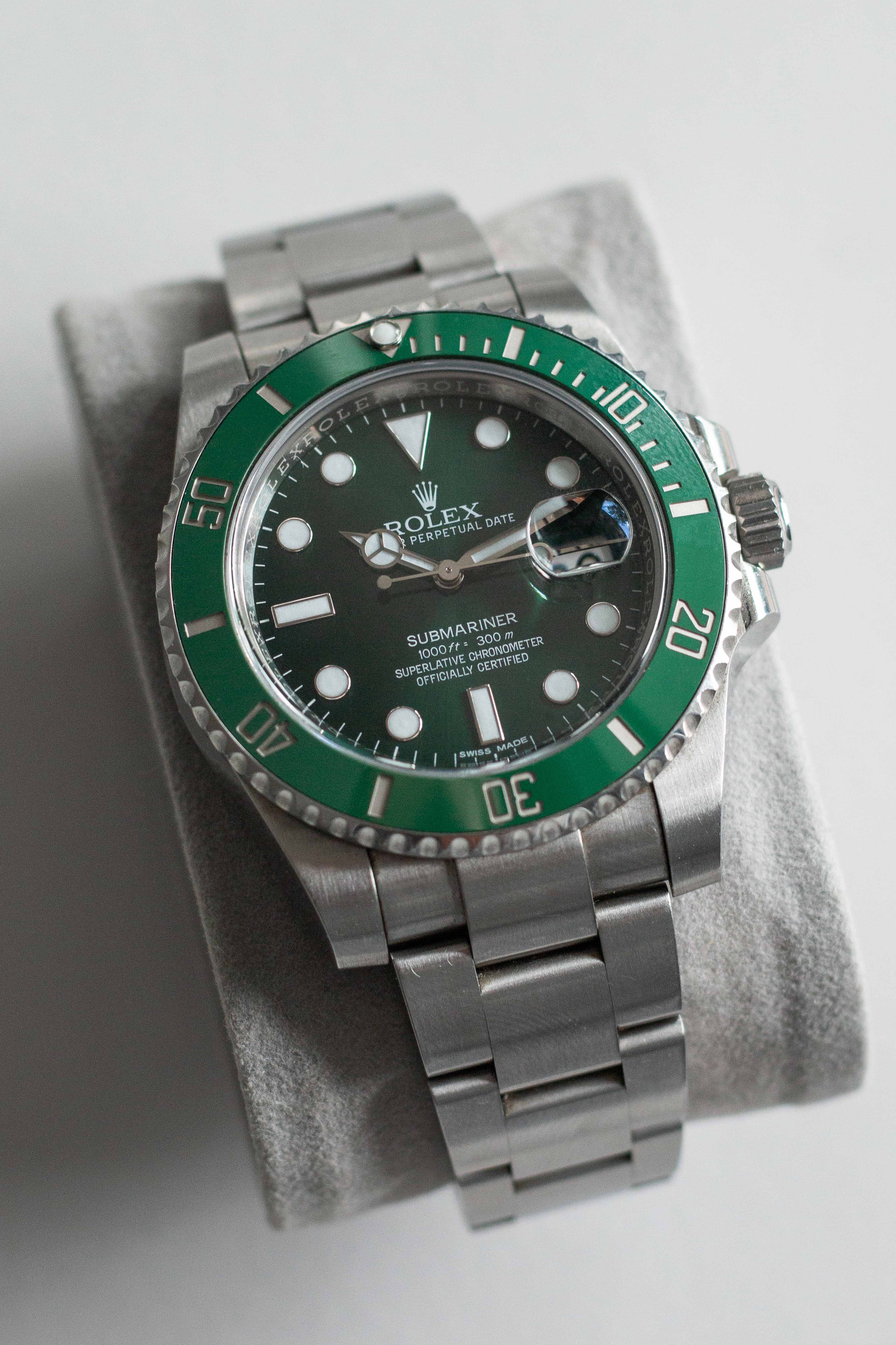 Rolex Submariner 'Hulk' Ref. 116610LV Date 2016 w/ Box & Papers