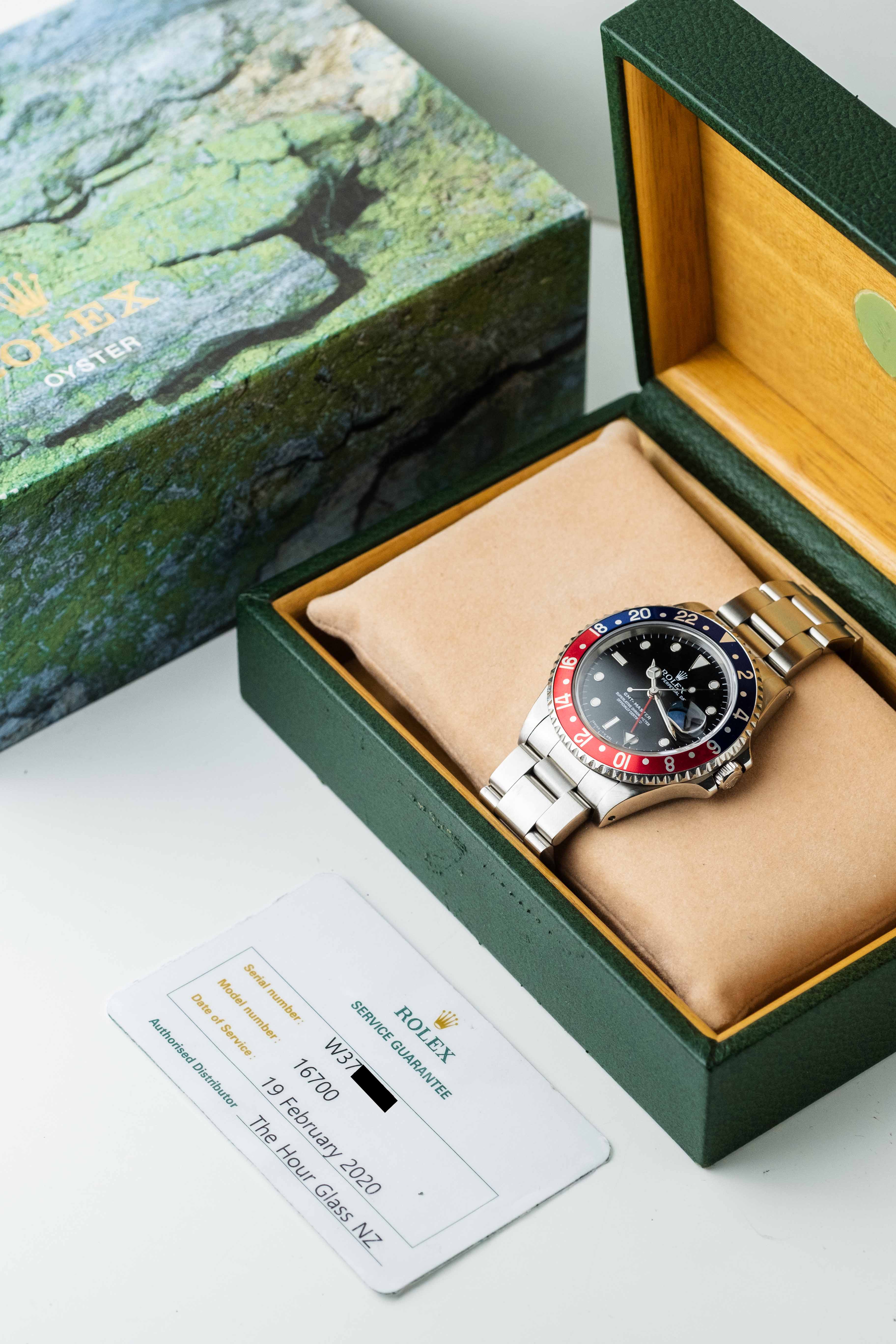 Rolex GMT-Master 'Pepsi' Ref. 16700 1995 w/ Box & Service Card