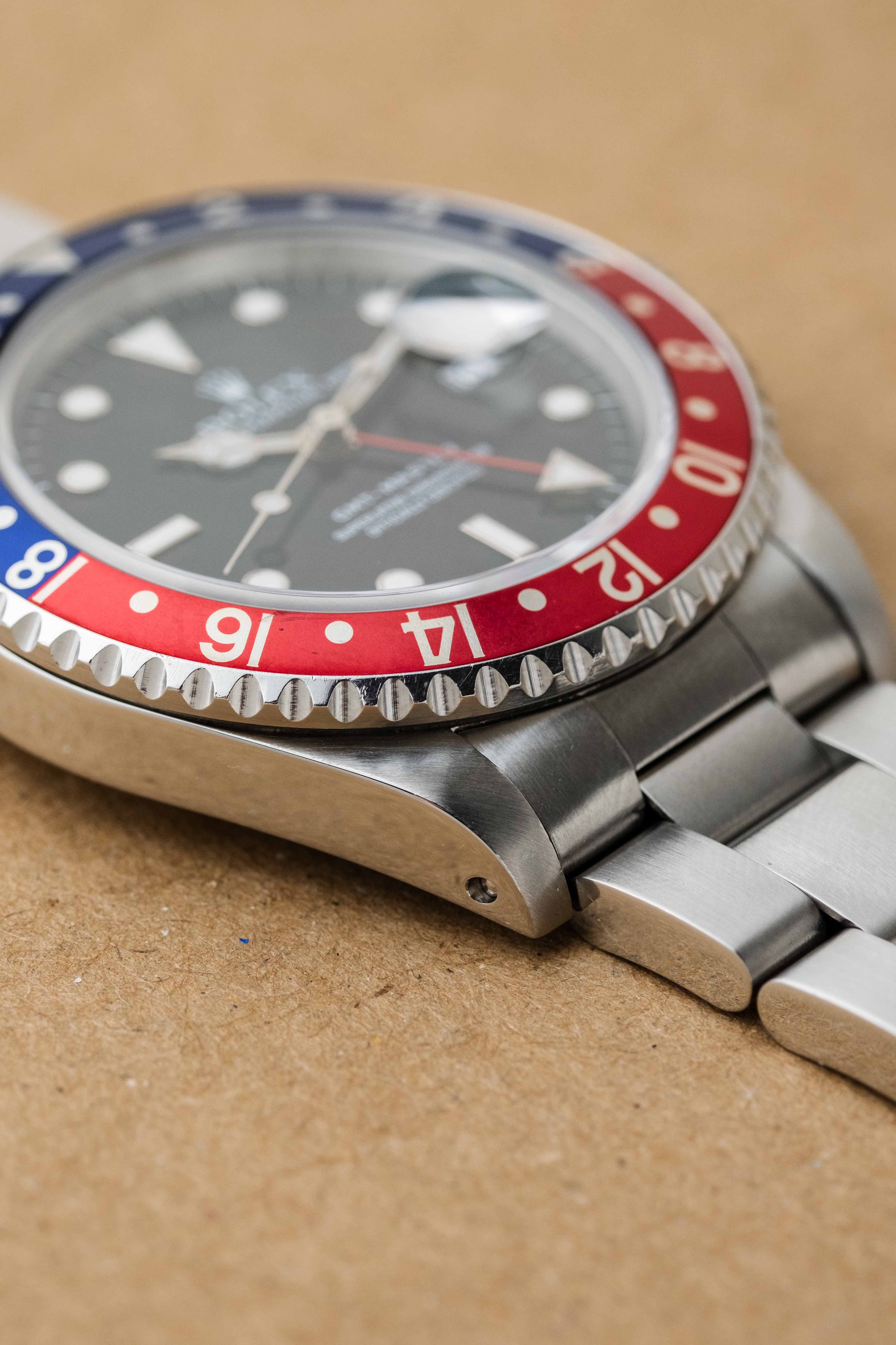 Rolex GMT-Master 'Pepsi' Ref. 16700 1995 w/ Box & Service Card