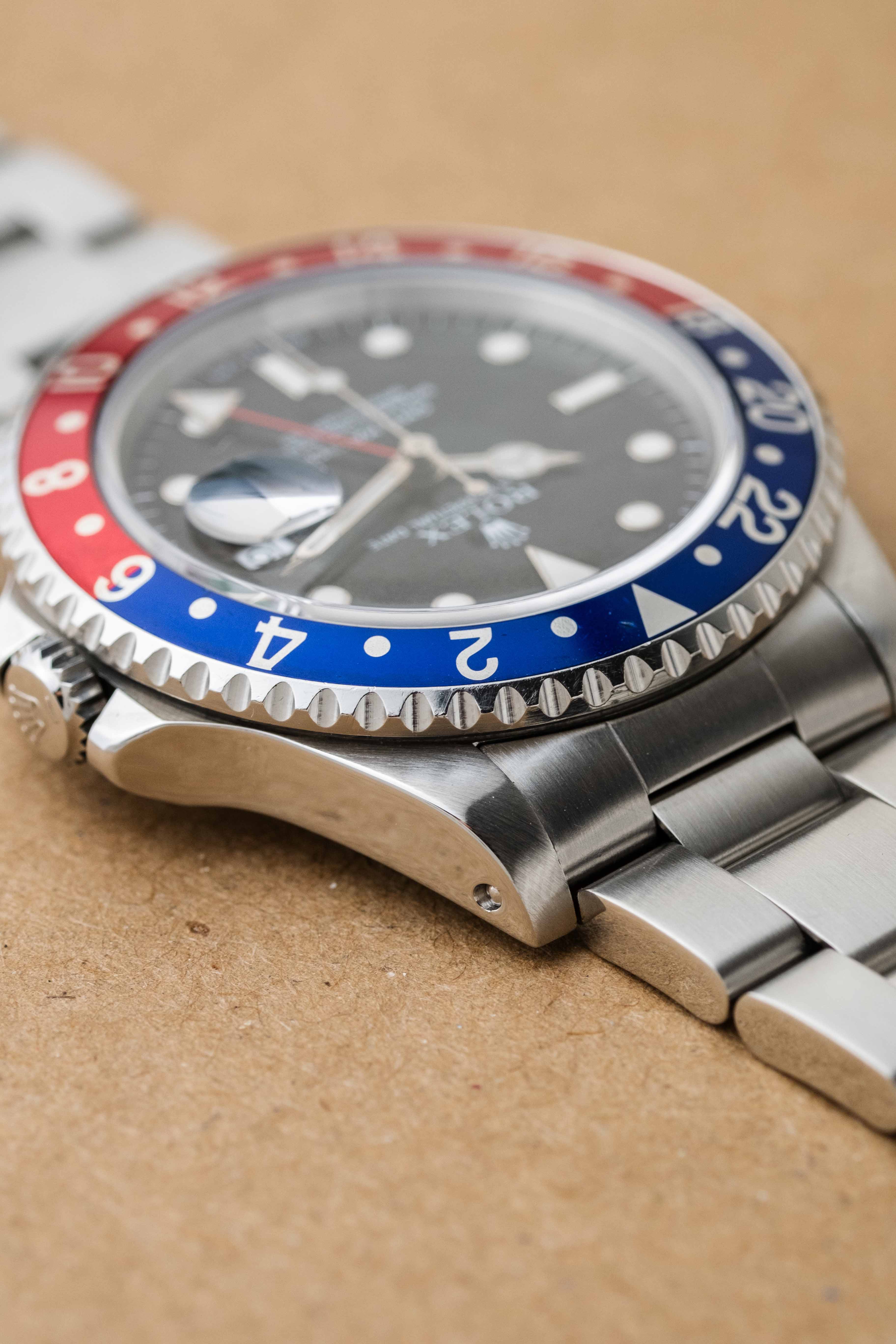 Rolex GMT-Master 'Pepsi' Ref. 16700 1995 w/ Box & Service Card