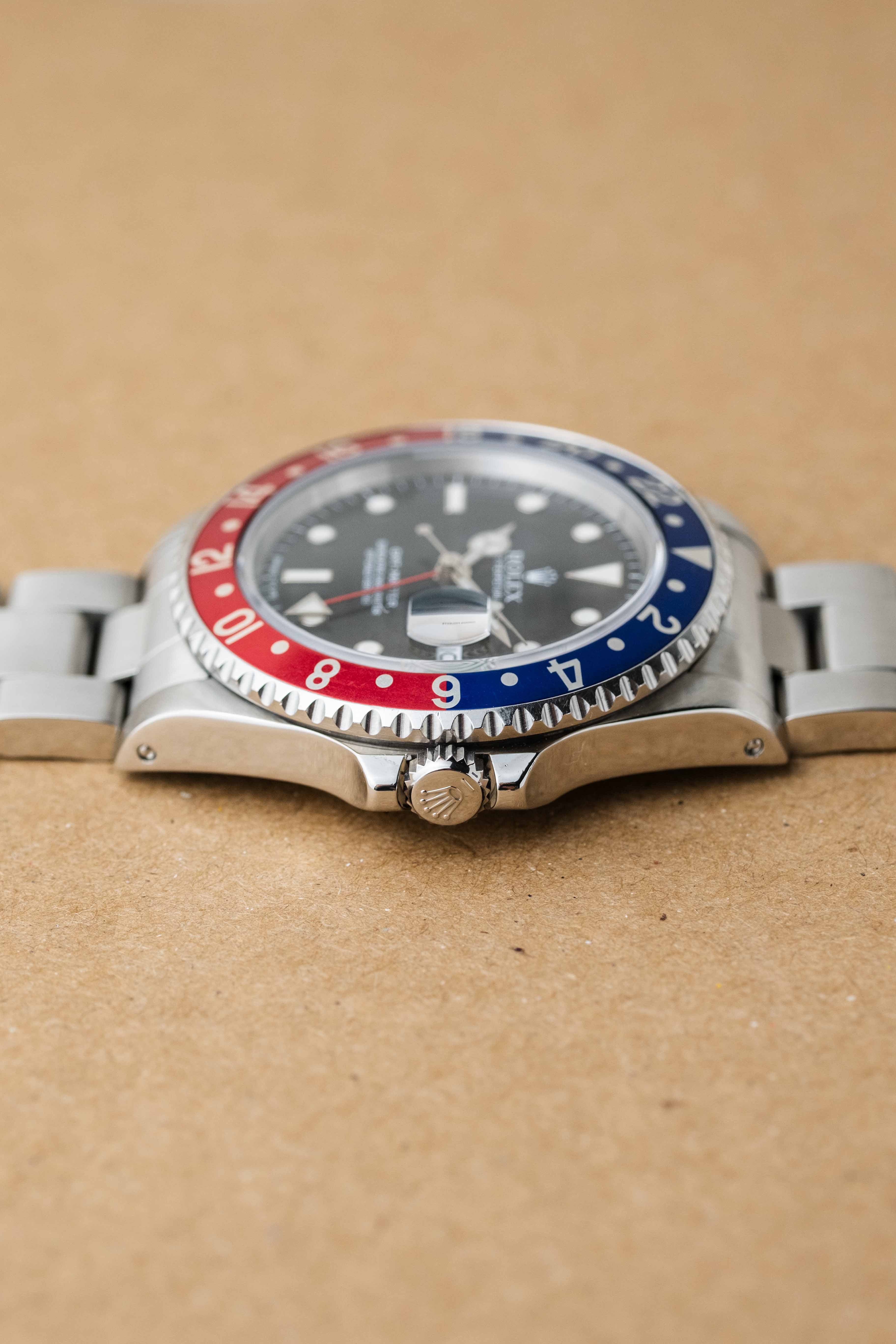 Rolex GMT-Master 'Pepsi' Ref. 16700 1995 w/ Box & Service Card