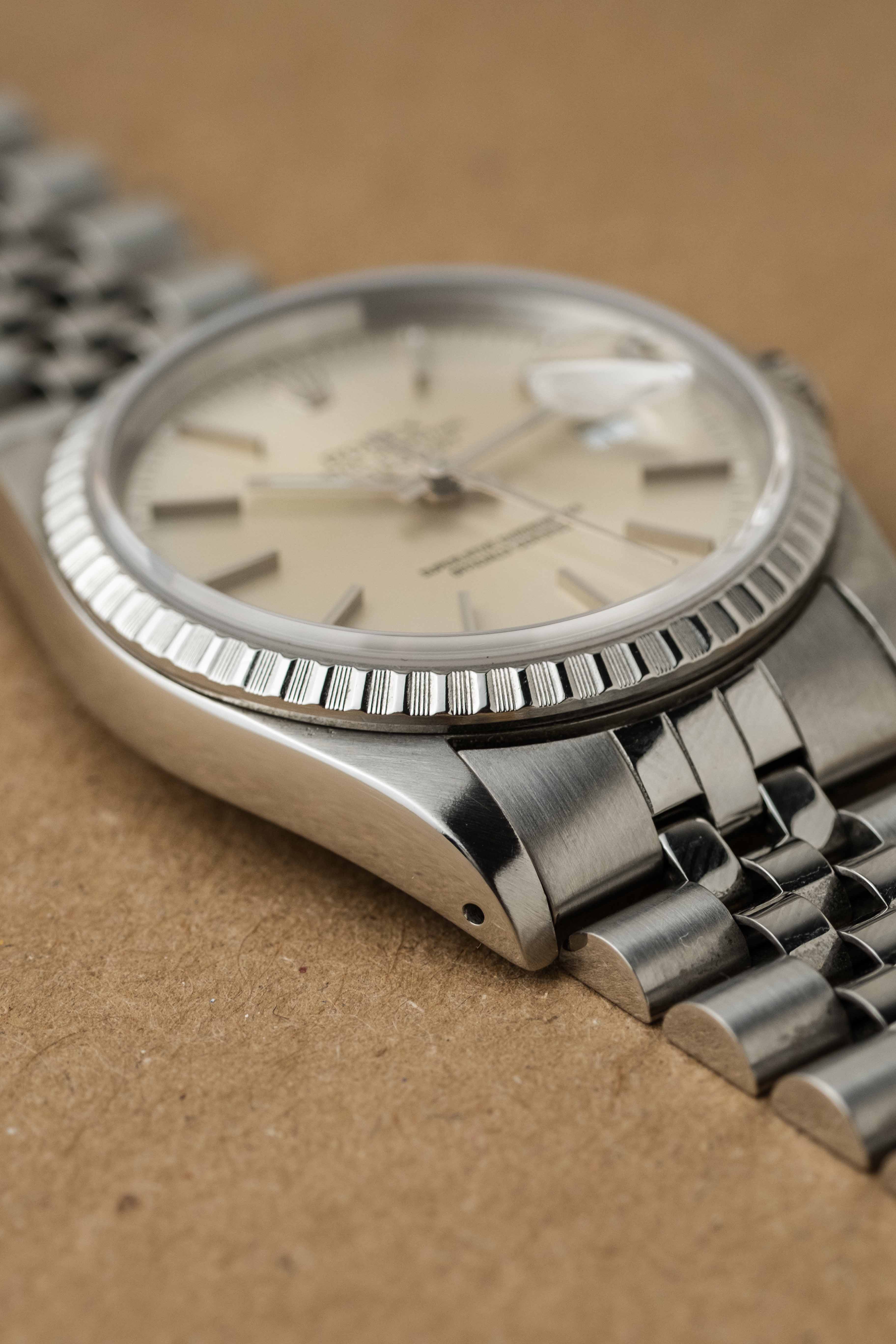 Rolex Datejust Ref. 16220 'Silver Stick' Dial 1989 w/ Box & Papers