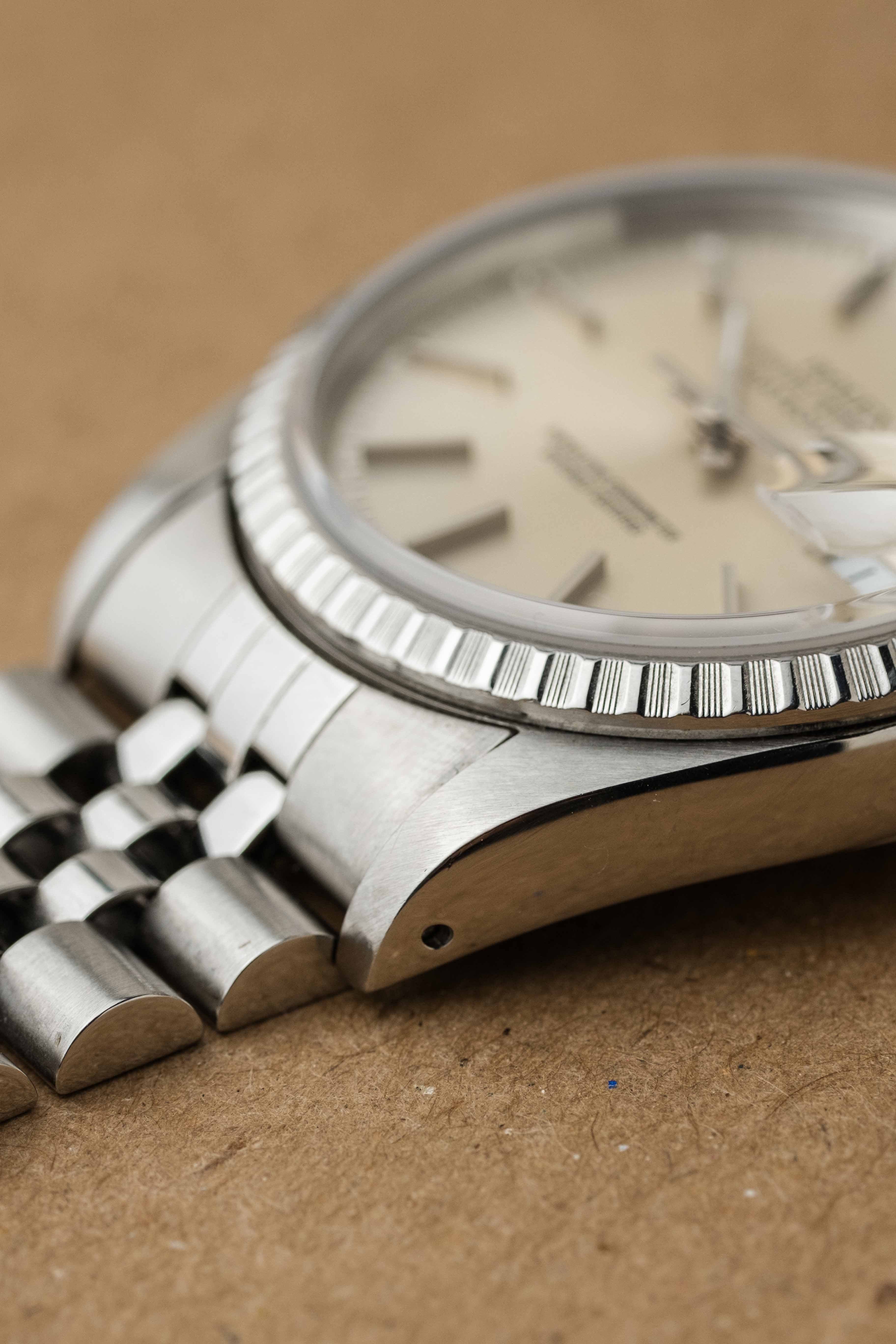 Rolex Datejust Ref. 16220 'Silver Stick' Dial 1989 w/ Box & Papers