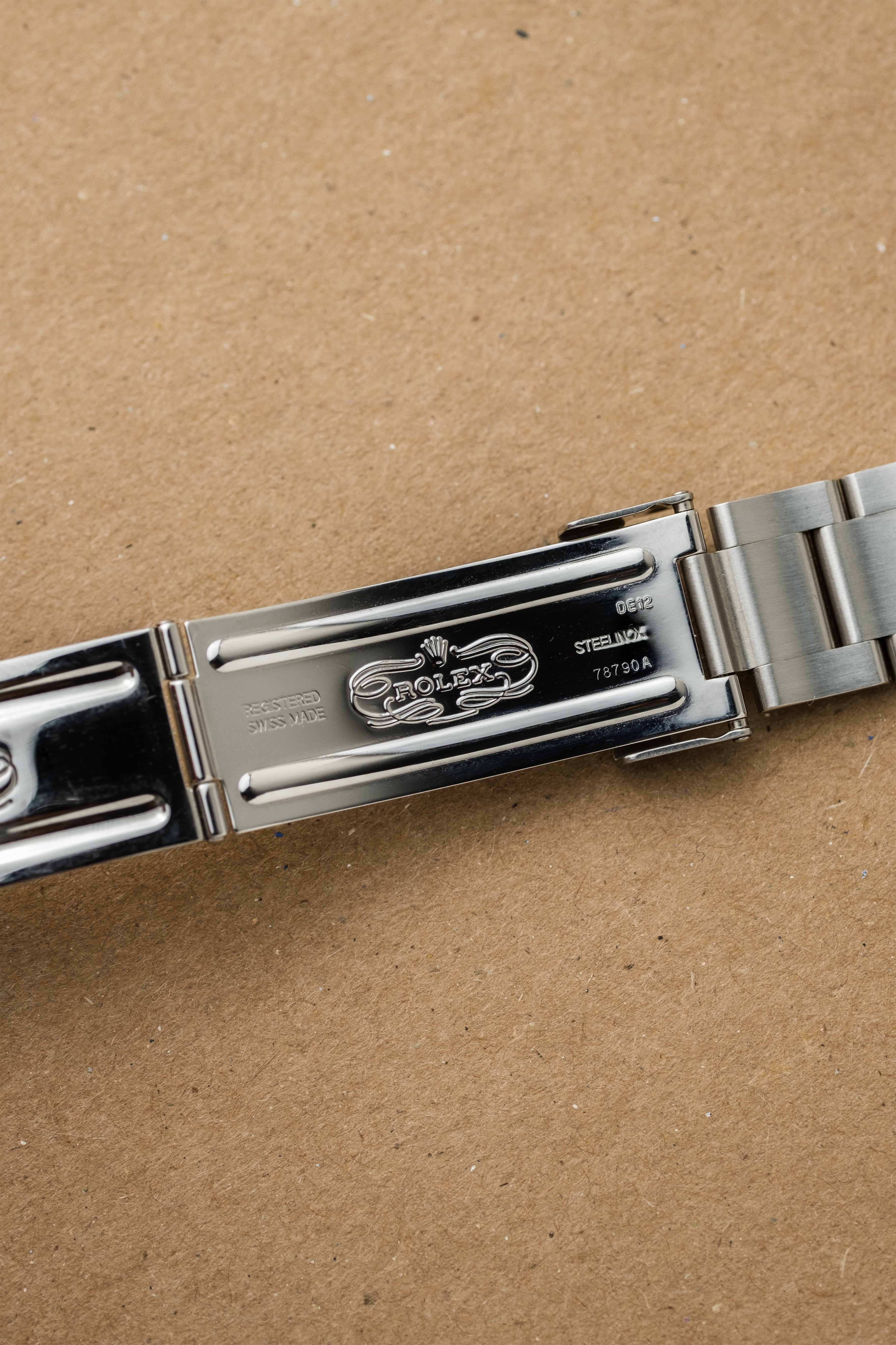 Rolex GMT-Master II 'Pepsi' Ref. 16710 2002 w/ Box & Papers