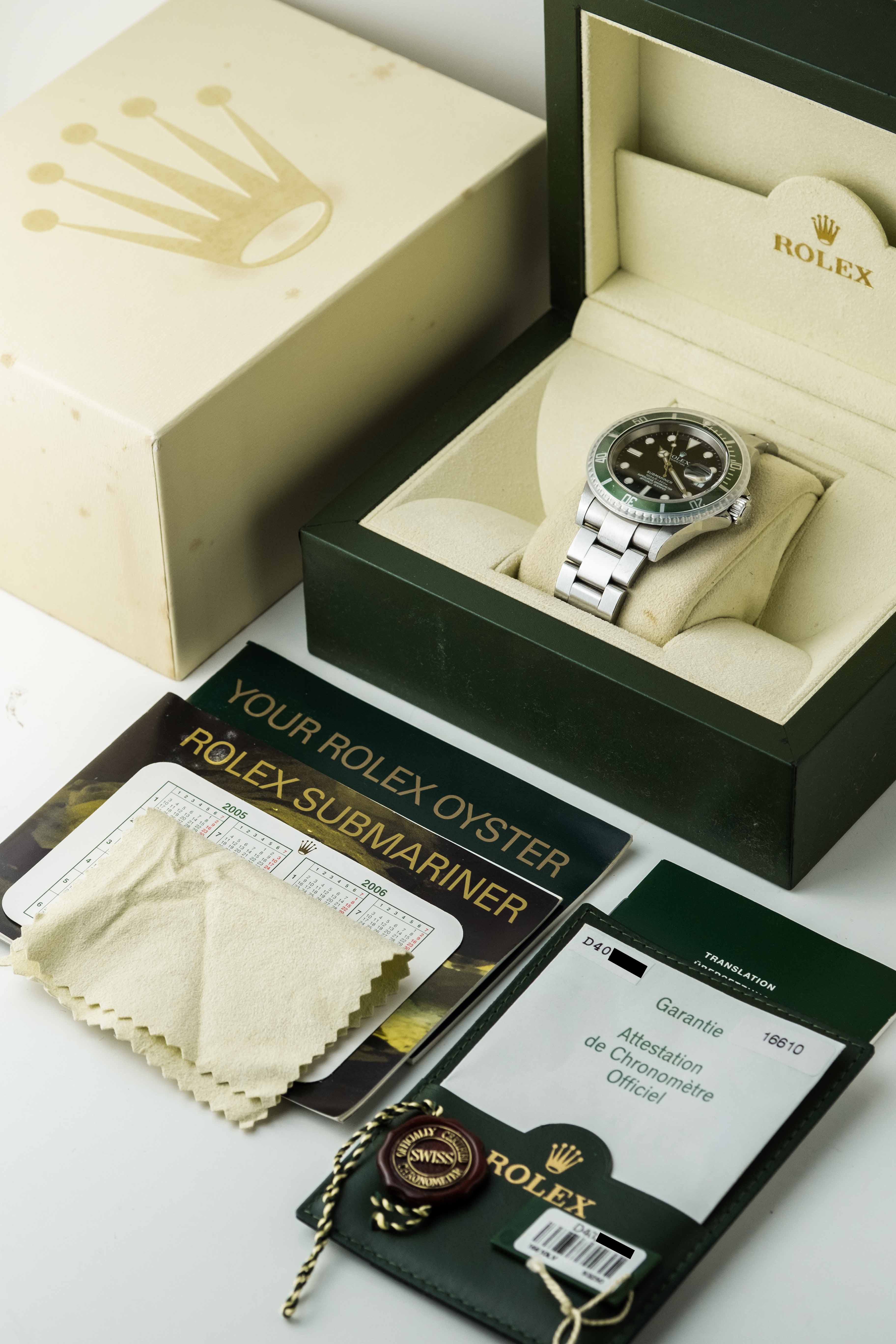 Rolex Submariner Date Ref. 16610LV 'Kermit' 2005 w/ Box & Papers