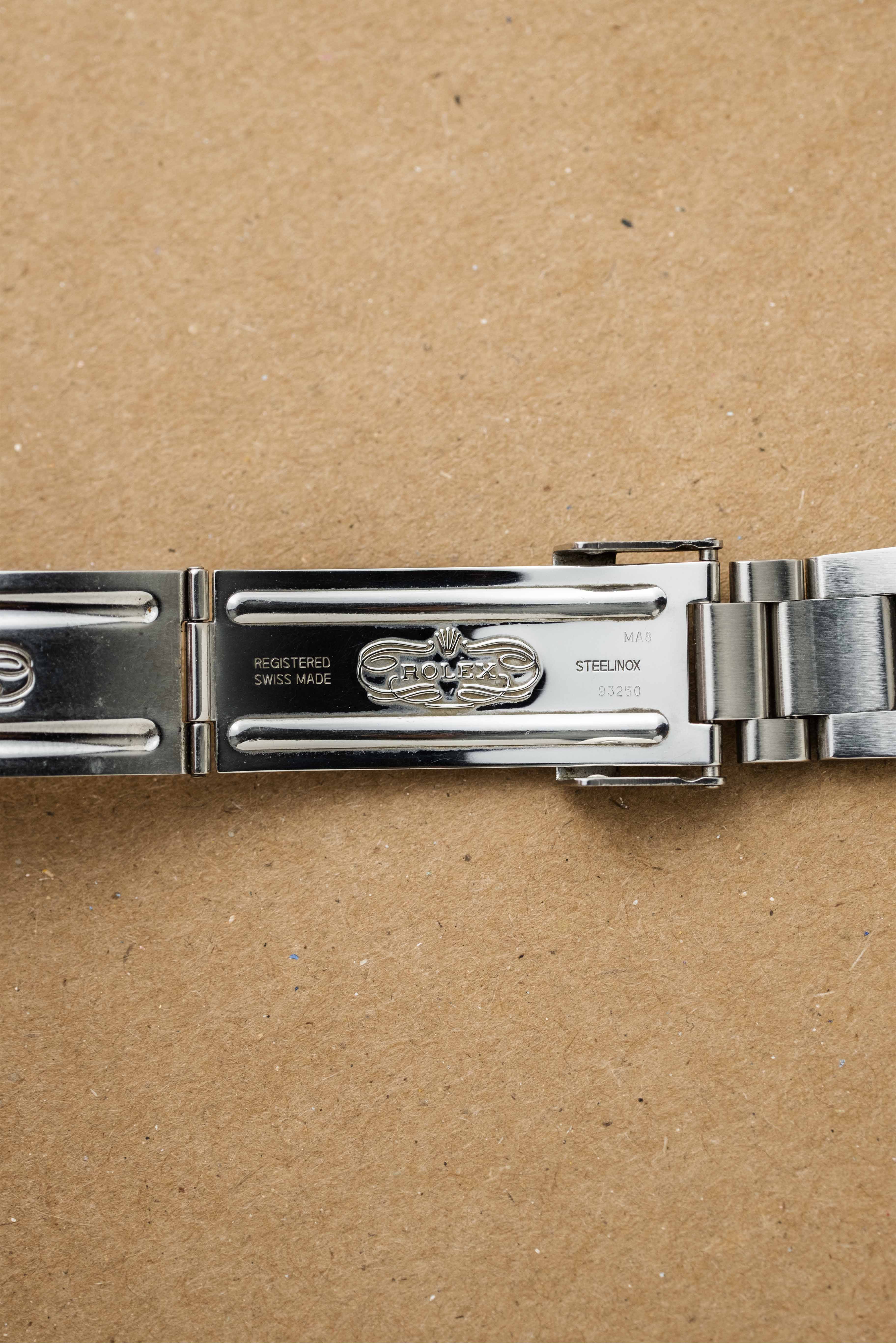 Rolex Submariner Date Ref. 16610LV 'Kermit' 2005 w/ Box & Papers