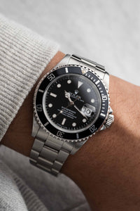 Rolex Submariner Ref. 16610 Date 1996 w/ Box & Papers