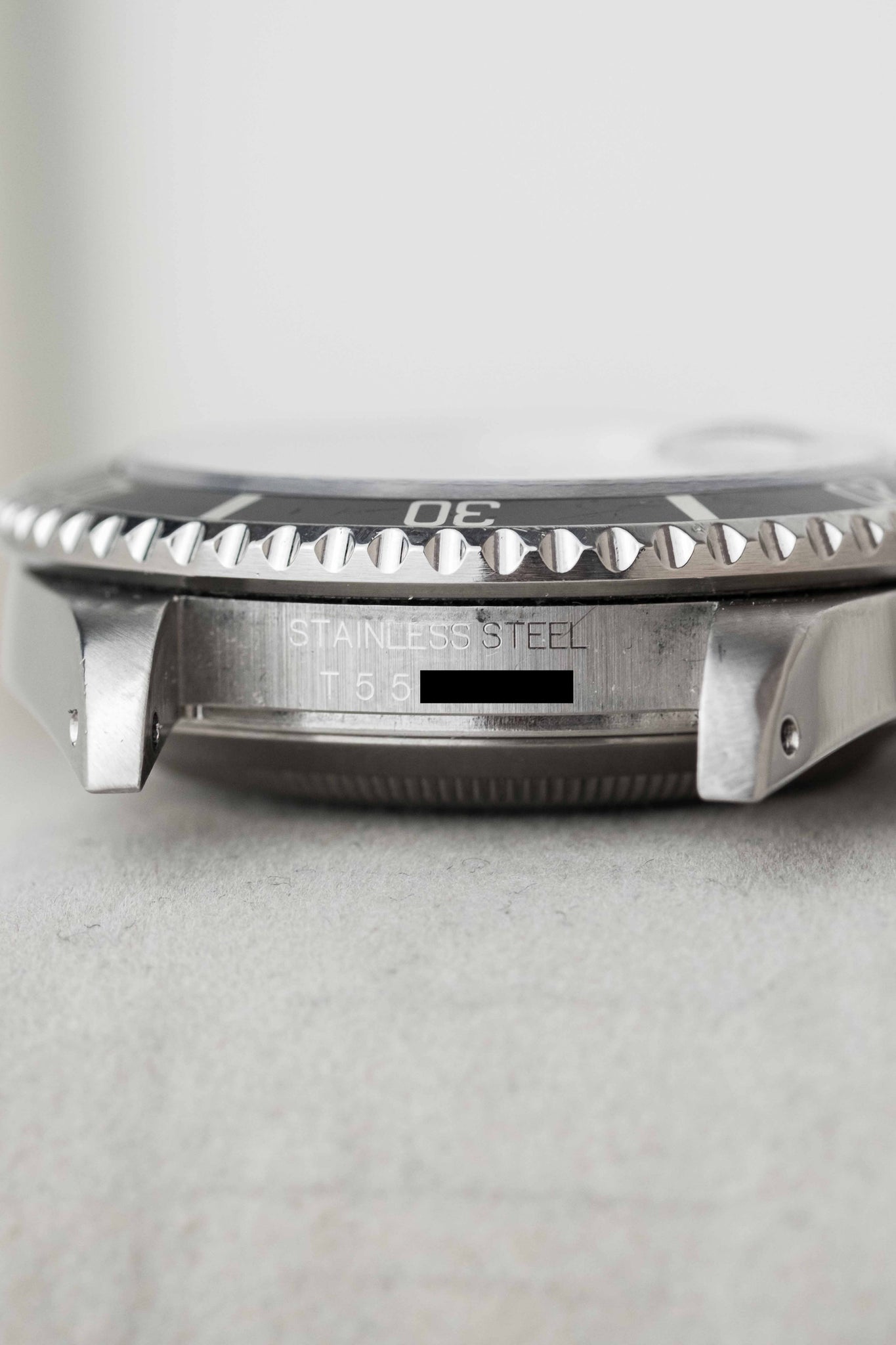 Rolex Submariner Ref. 16610 Date 1996 w/ Box & Papers