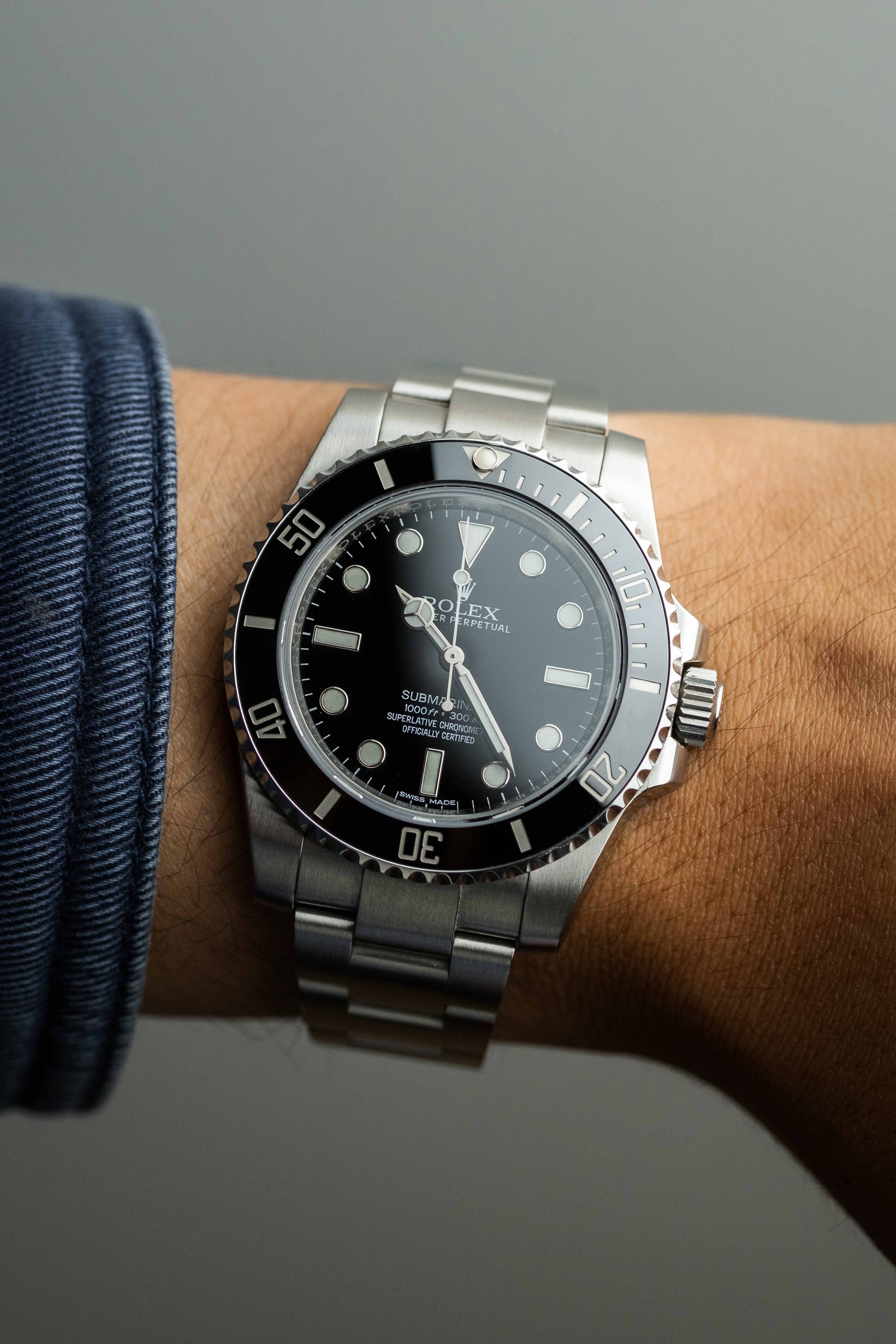 Rolex Submariner No Date Ref. 114060 2017 w/ Box & Papers