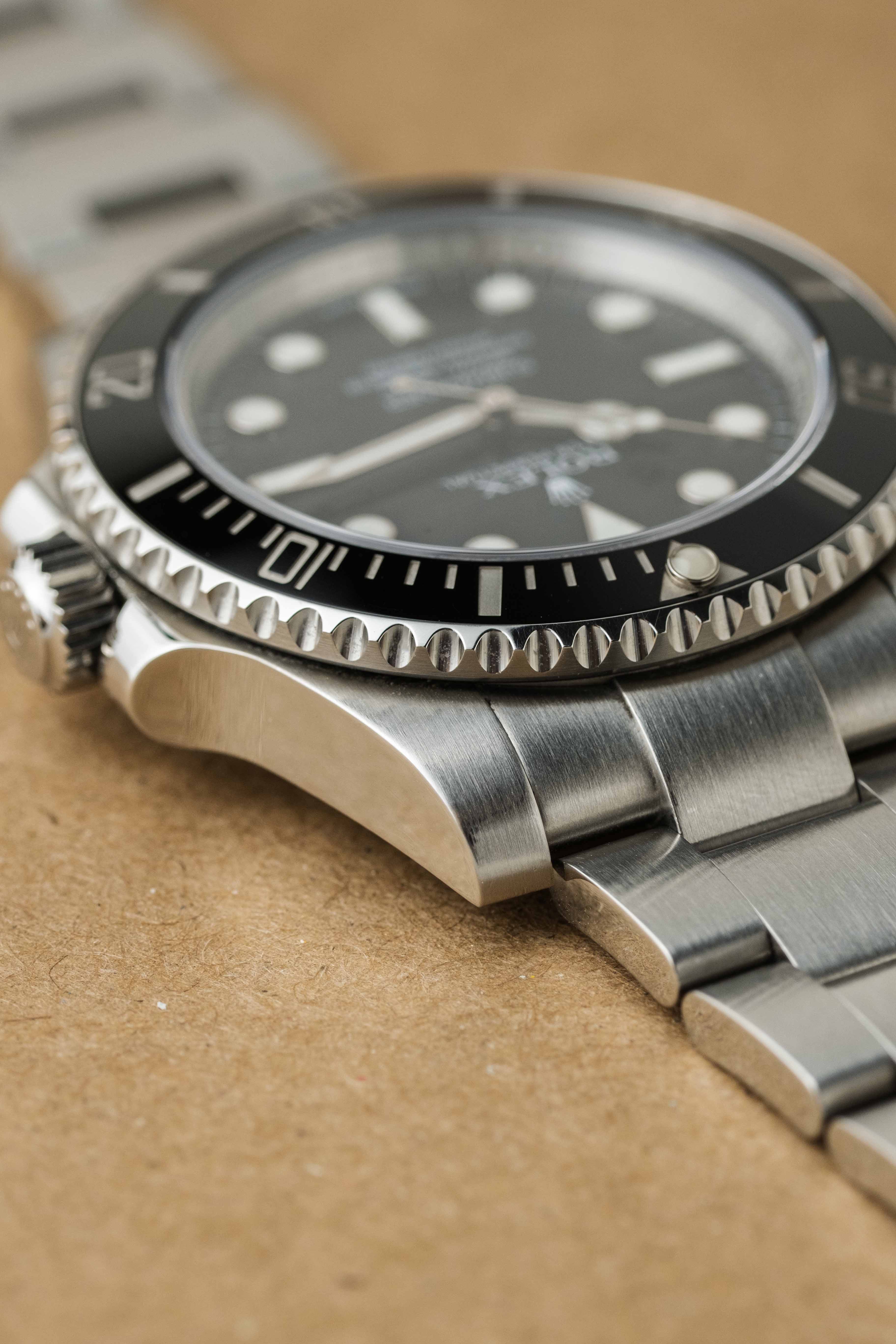 Rolex Submariner No Date Ref. 114060 2017 w/ Box & Papers
