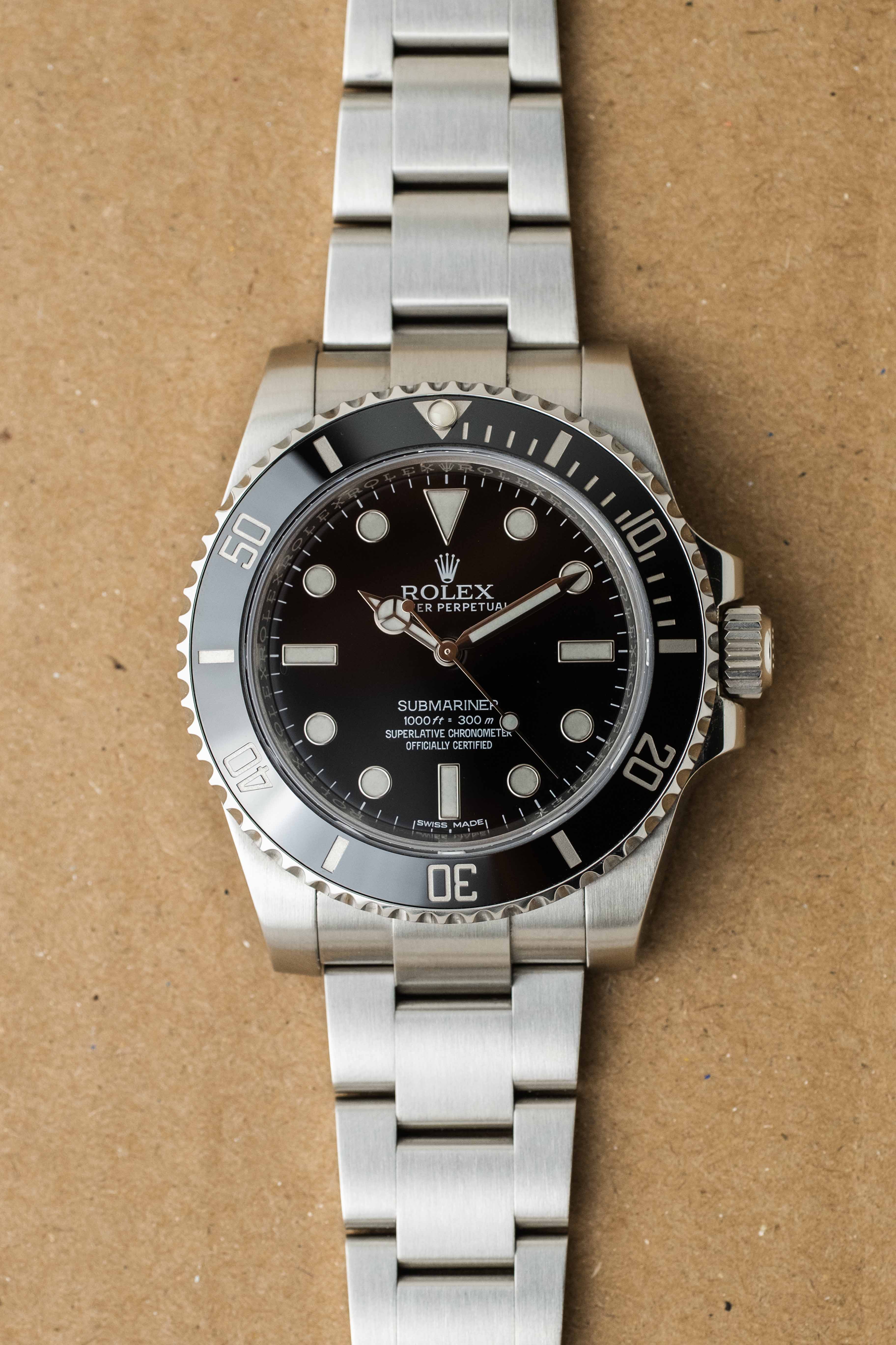 Rolex Submariner No Date Ref. 114060 2017 w/ Box & Papers