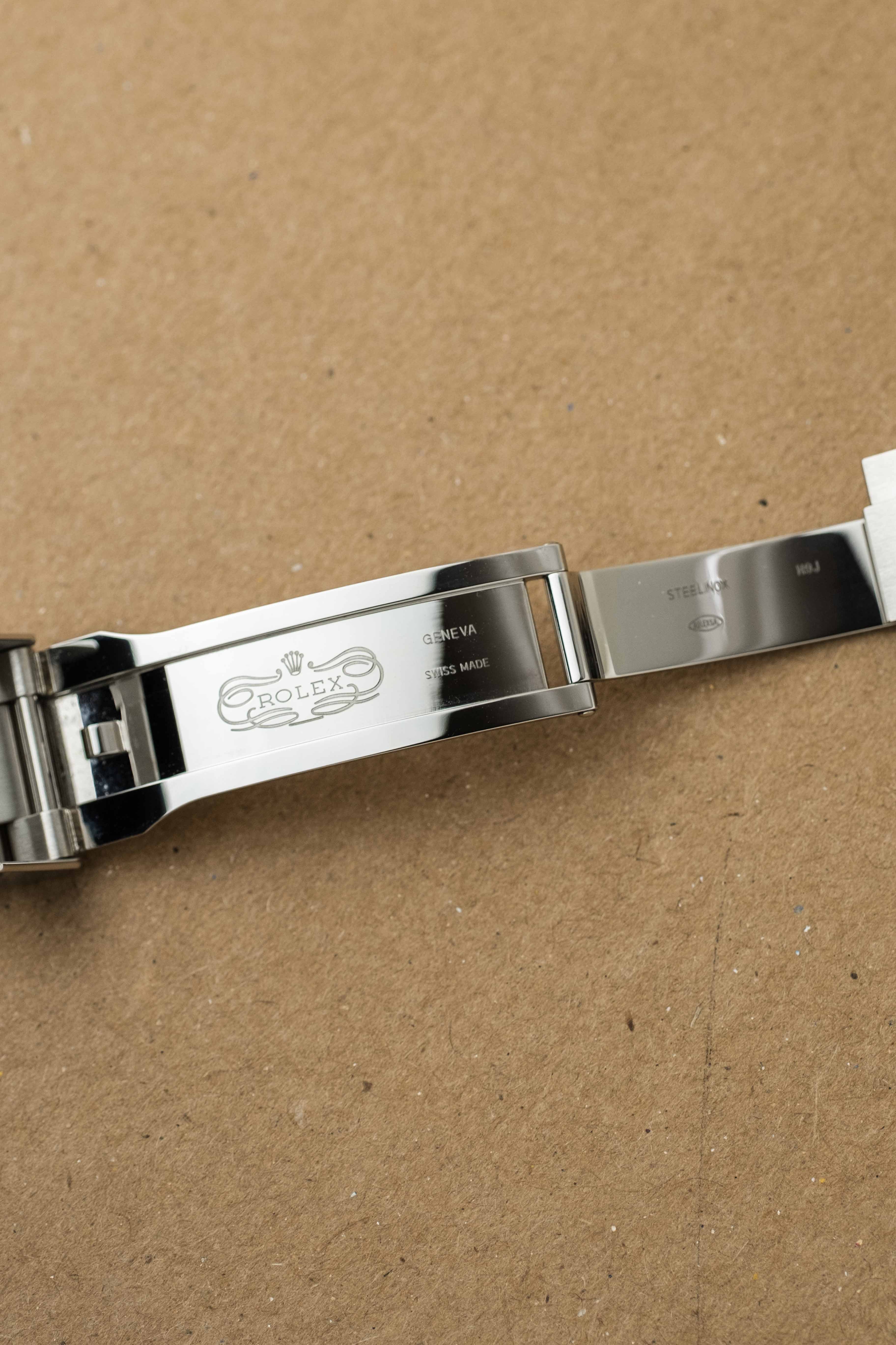 Rolex Submariner No-Date Ref. 124060 2025 w/ Box & Papers