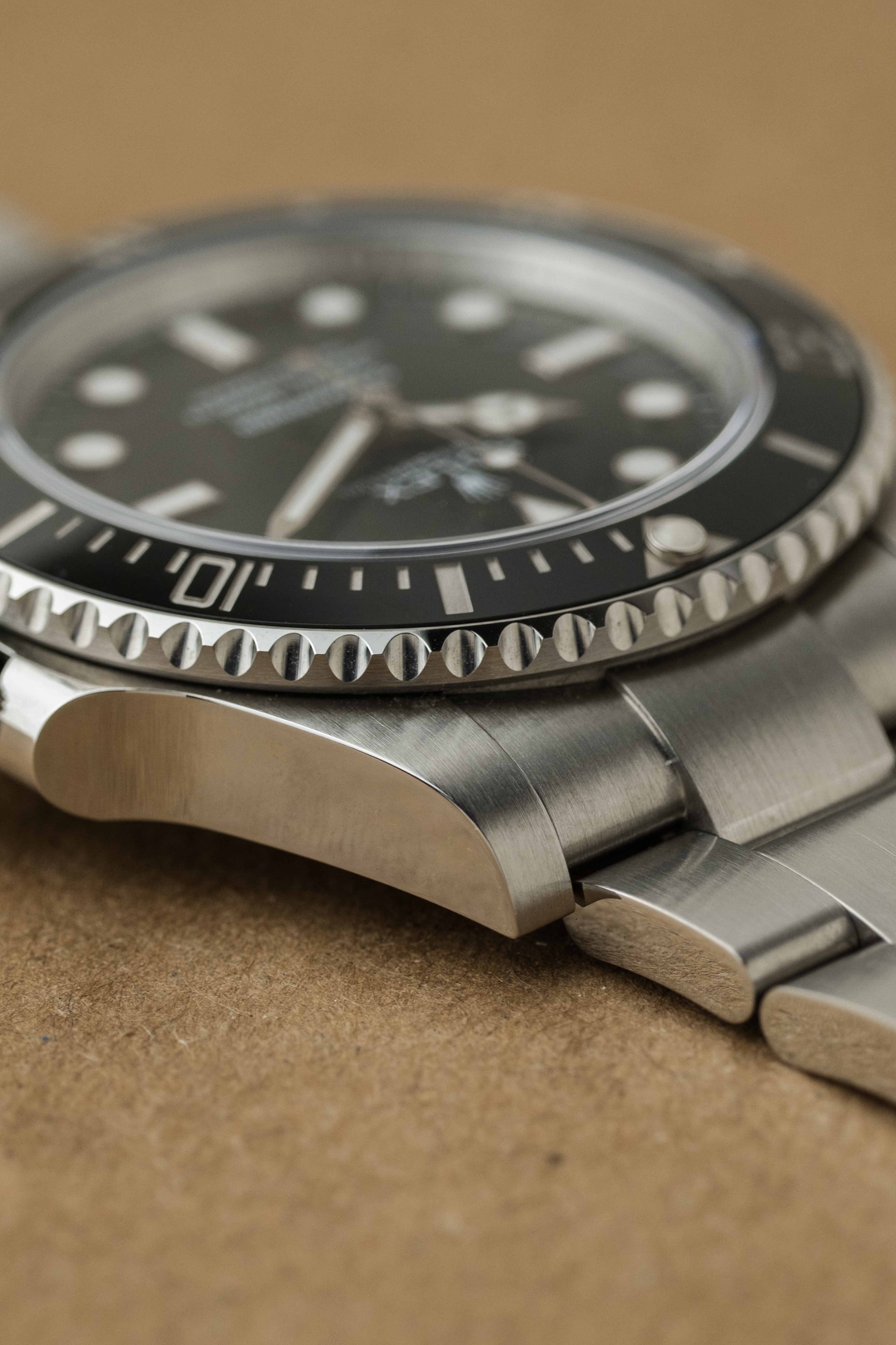 Rolex Submariner No-Date Ref. 124060 2025 w/ Box & Papers