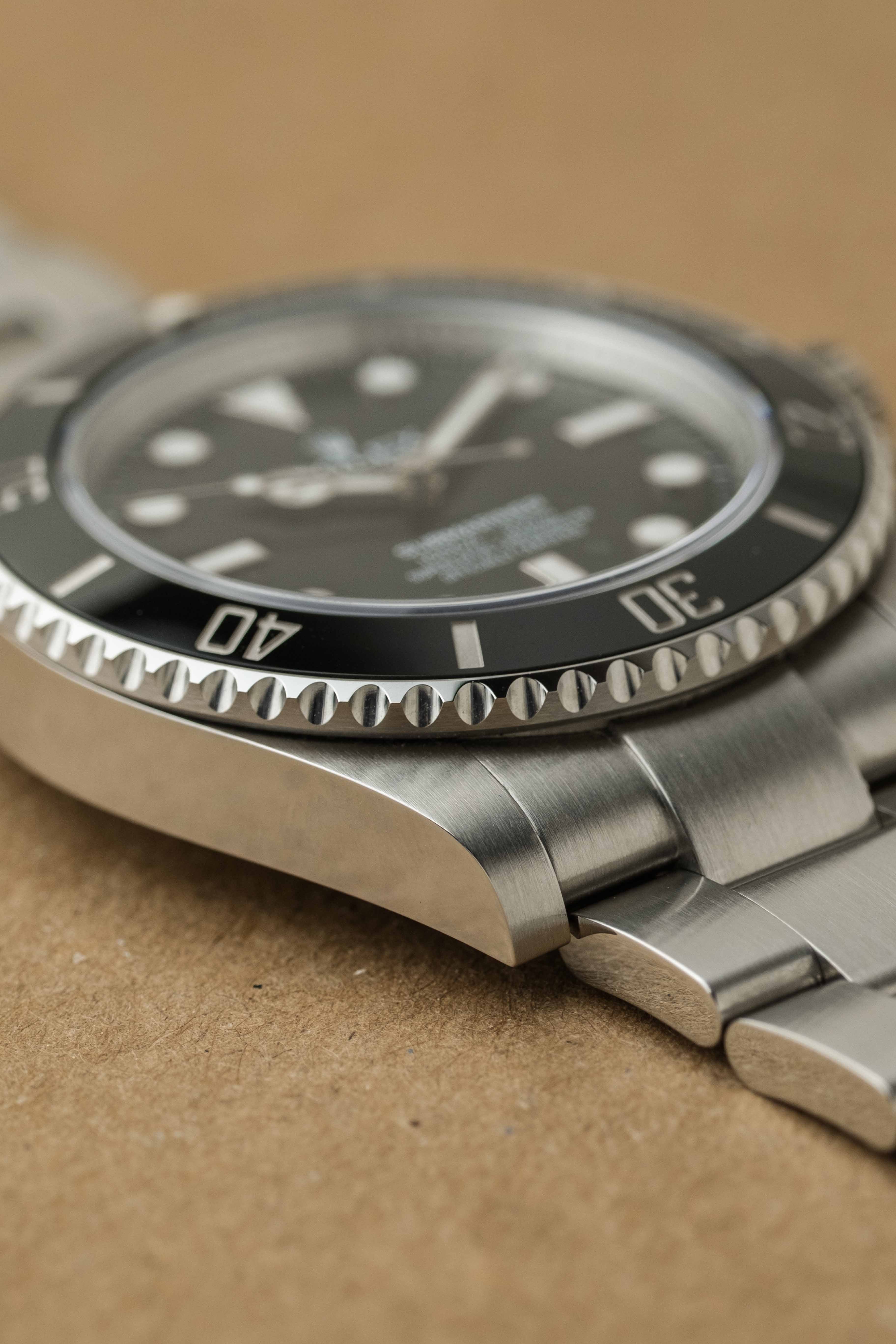 Rolex Submariner No-Date Ref. 124060 2025 w/ Box & Papers