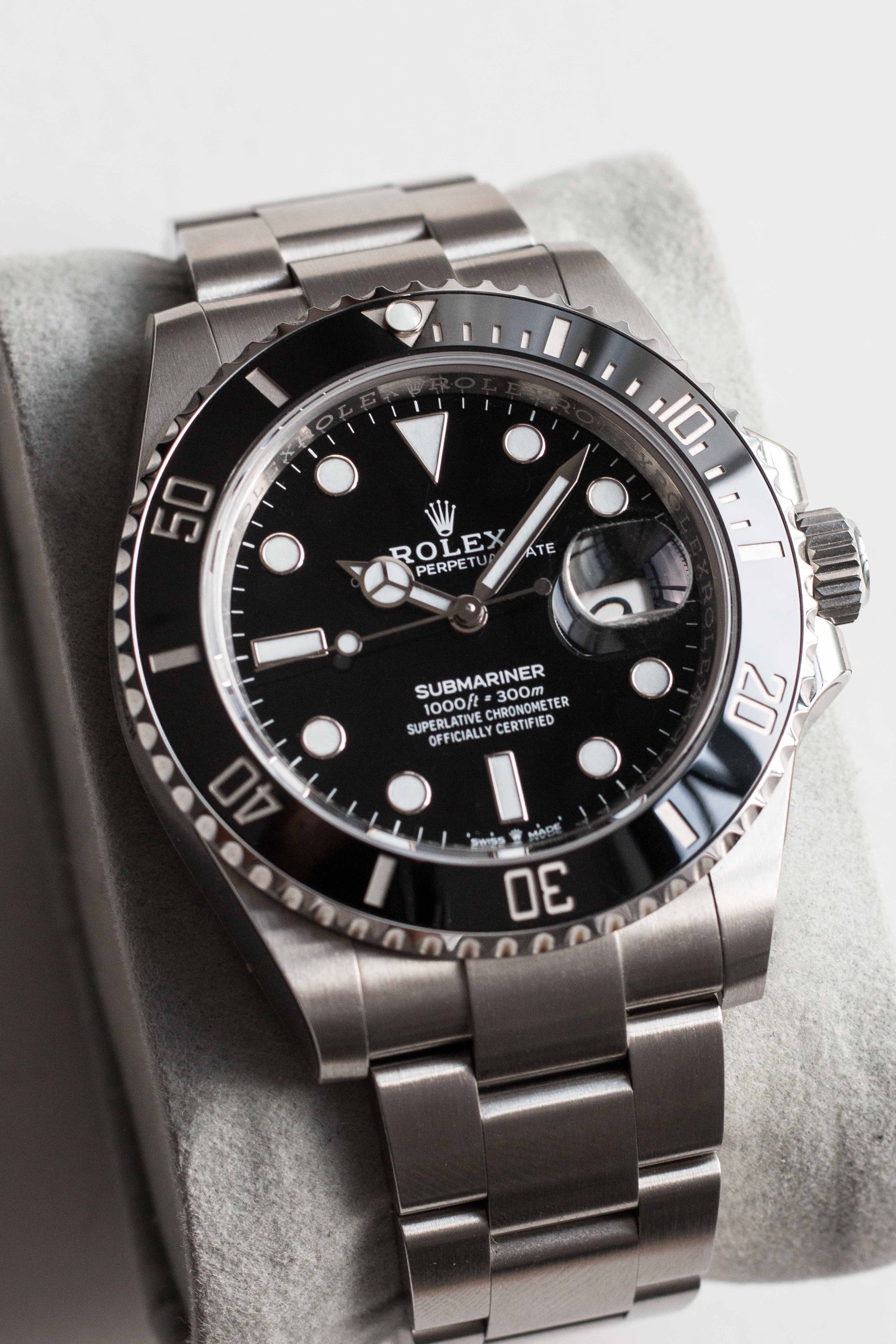 Rolex Submariner Ref. 126610LN Date 2021 w/ Box & Papers