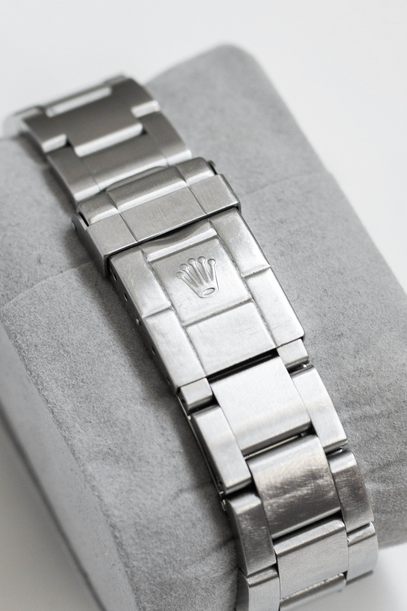 Rolex Explorer I Ref. 114270 2004 w/ Box & Papers